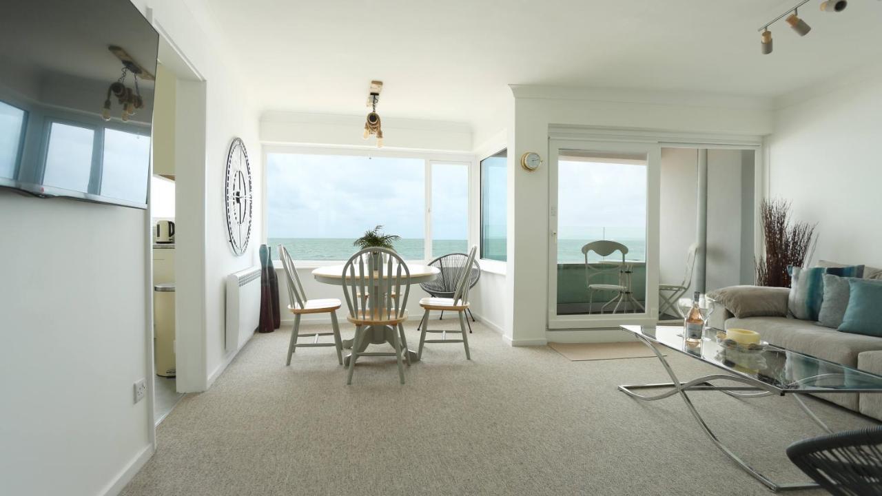 Tides - Beach Front Apartment In Bracklesham Bay 치체스터 외부 사진