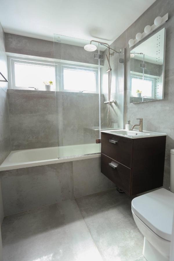 Tides - Beach Front Apartment In Bracklesham Bay 치체스터 외부 사진
