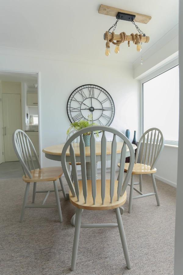 Tides - Beach Front Apartment In Bracklesham Bay 치체스터 외부 사진