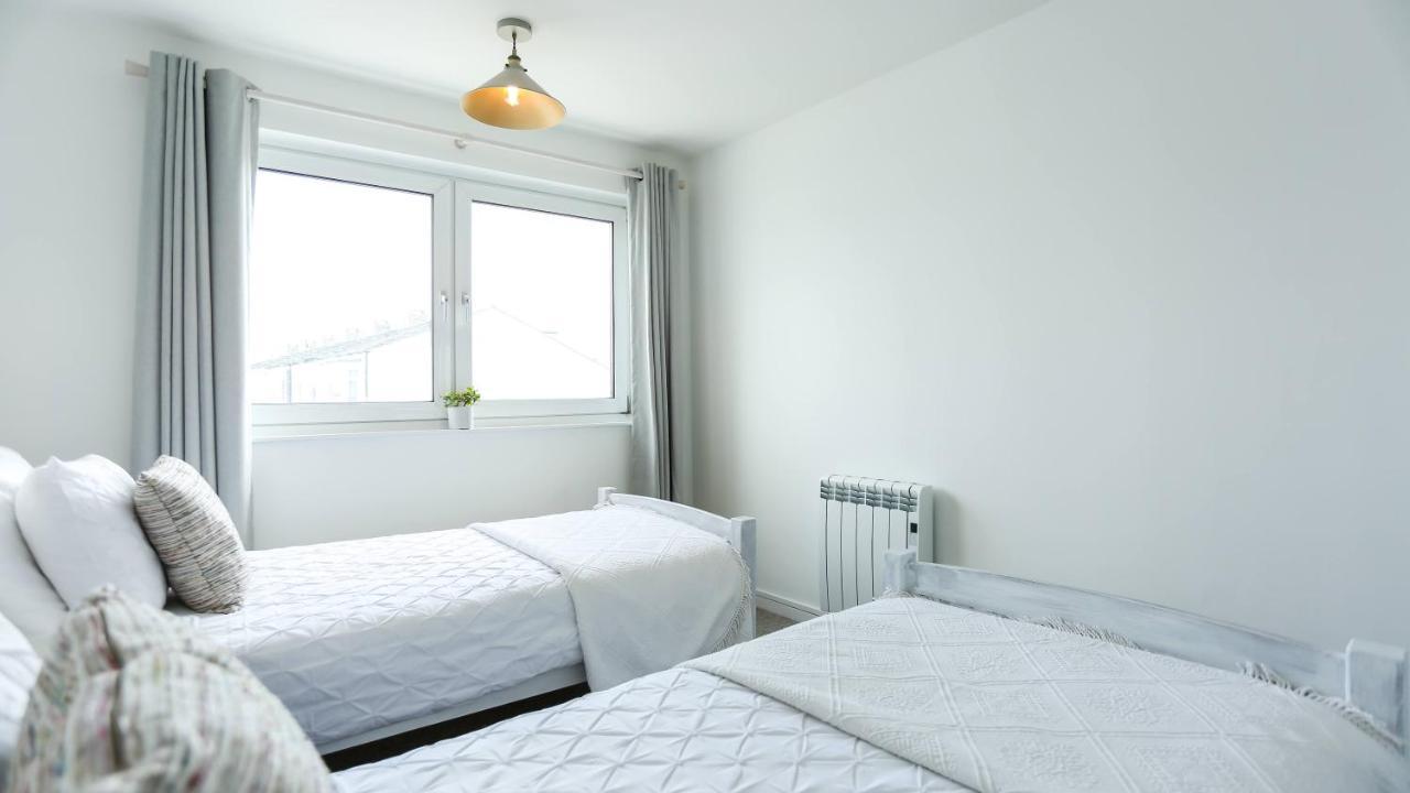 Tides - Beach Front Apartment In Bracklesham Bay 치체스터 외부 사진