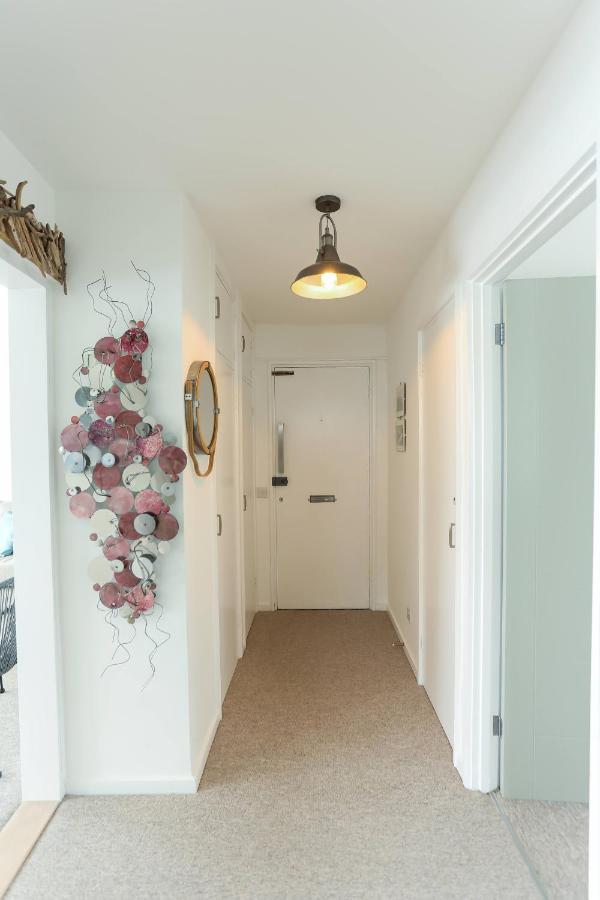 Tides - Beach Front Apartment In Bracklesham Bay 치체스터 외부 사진